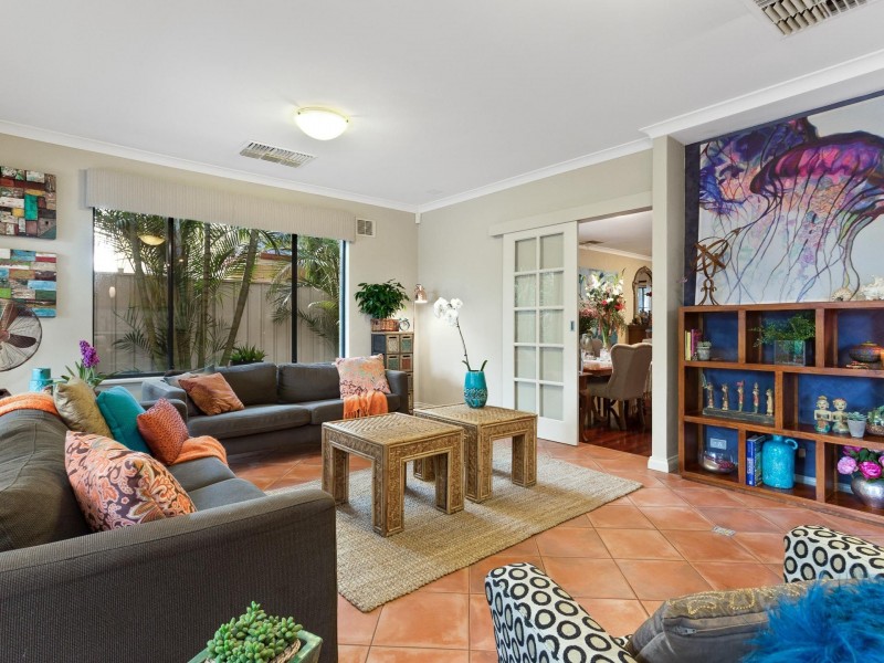 3 Cheshunt Garden, North Lake WA 6163