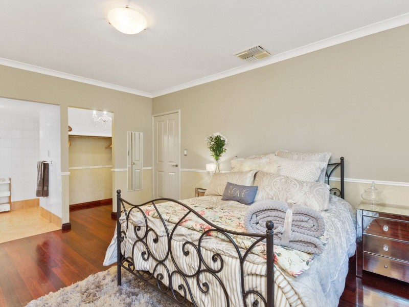 3 Cheshunt Garden, North Lake WA 6163