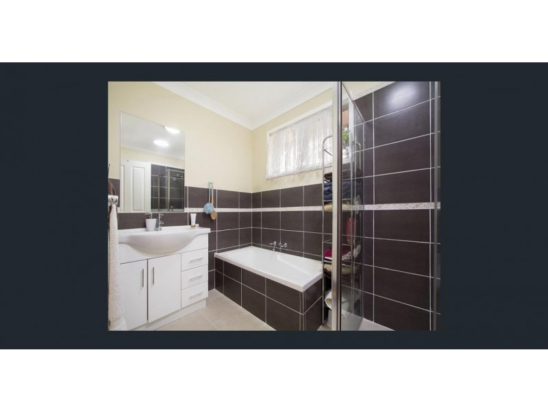 32 Broadwater Esplanade, Bilambil Heights NSW 2486