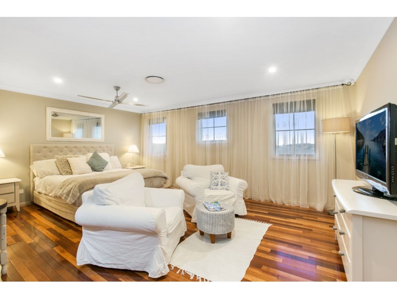 90 Salvado Drive, Pacific Pines QLD 4211