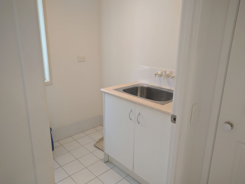 27/1 Bronberg Court, Southport QLD 4215