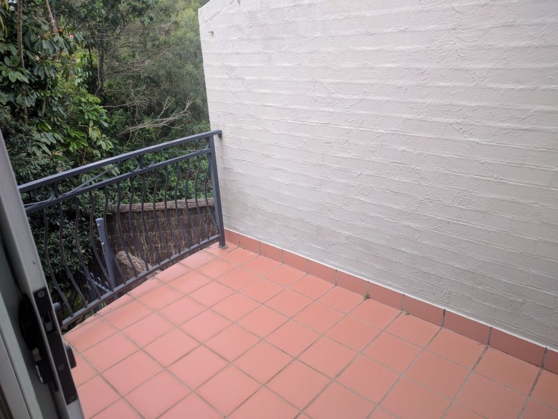 27/1 Bronberg Court, Southport QLD 4215