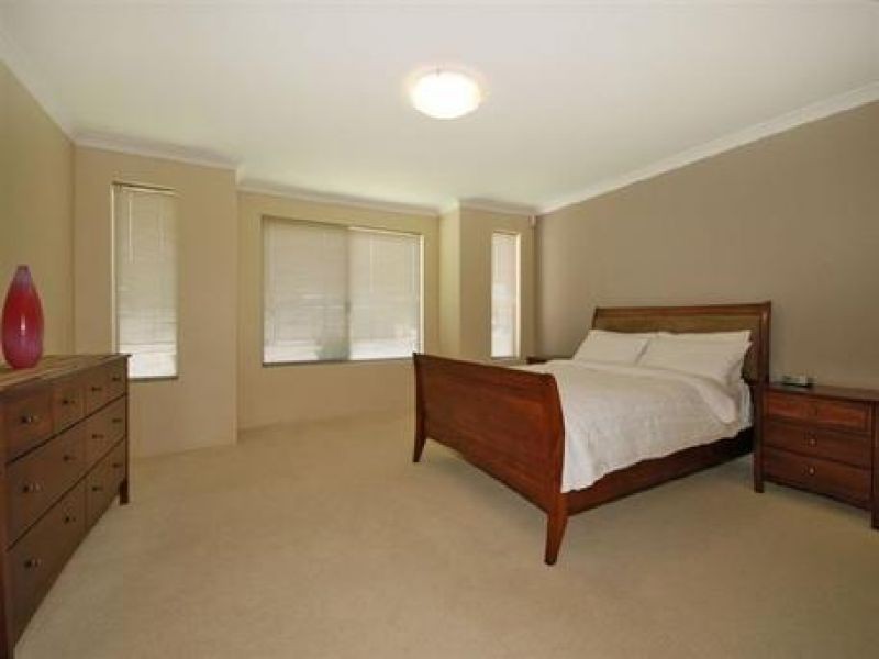 49 Jackadder Avenue, Hammond Park WA 6164