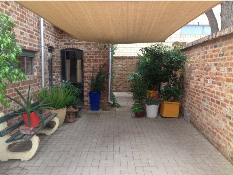 4B Council Place, East Fremantle WA 6158