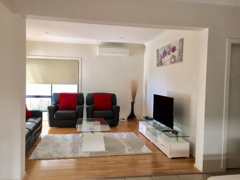 7 Hillcroft Place, Belmont QLD 4153