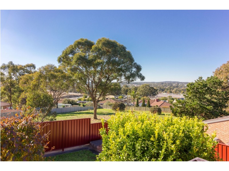 14 Molesworth Road, Kangaroo Flat VIC 3555