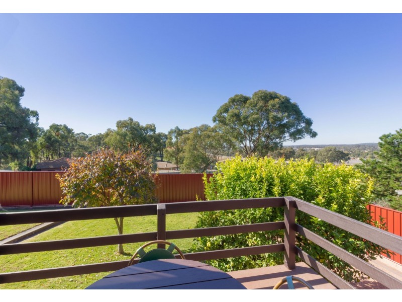 14 Molesworth Road, Kangaroo Flat VIC 3555