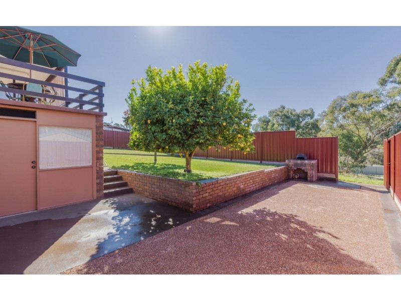 14 Molesworth Road, Kangaroo Flat VIC 3555