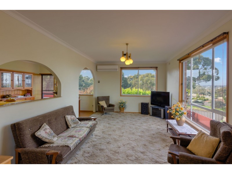 14 Molesworth Road, Kangaroo Flat VIC 3555