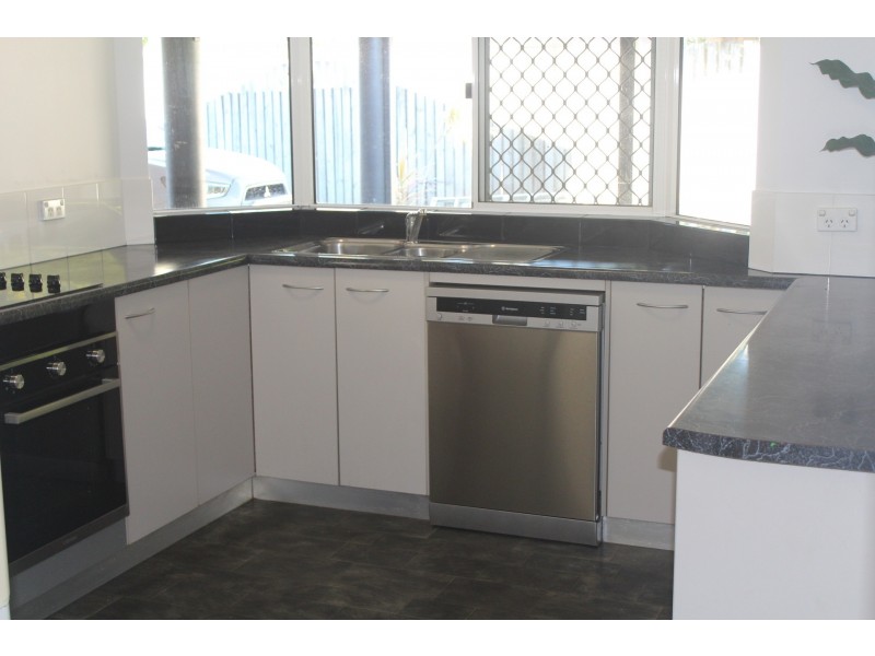 Bentley Park QLD 4869