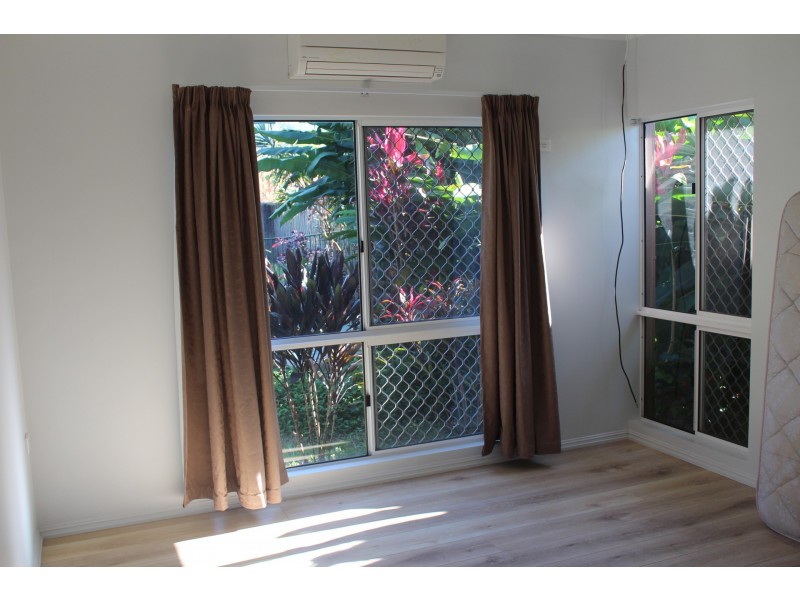 Bentley Park QLD 4869