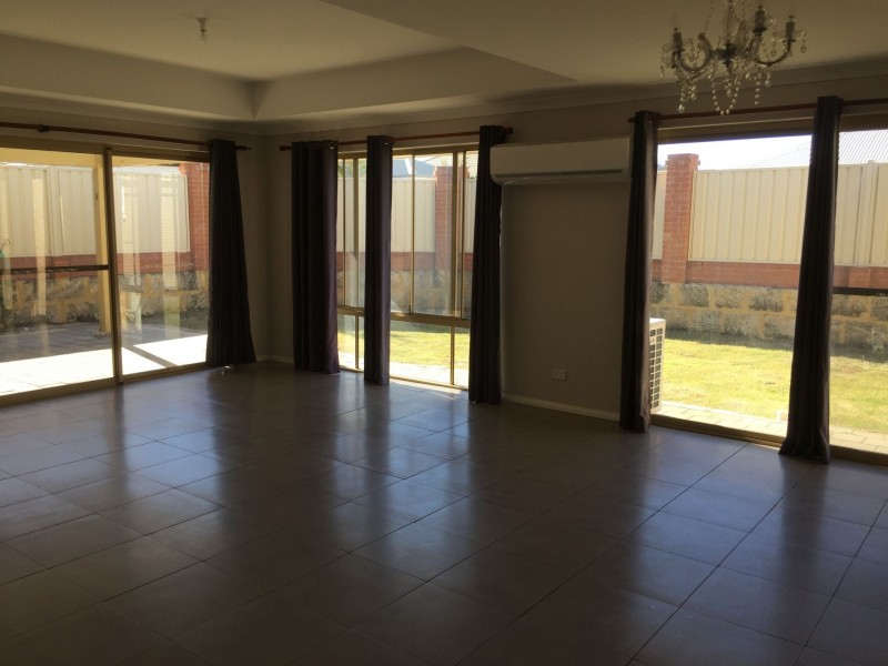 11 Carbine Loop, Banksia Grove WA 6031