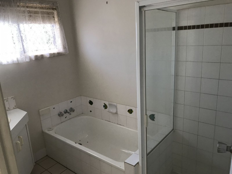 55 Peel St, Redland Bay QLD 4165