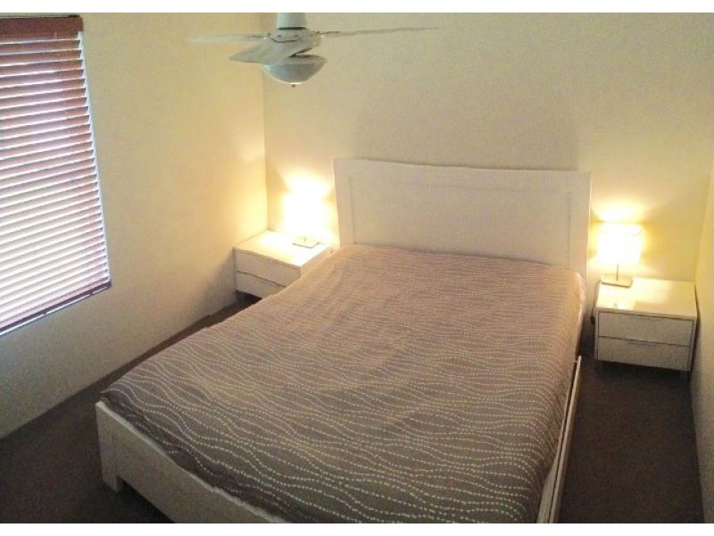 6 Elmwood Court, Marangaroo WA 6064