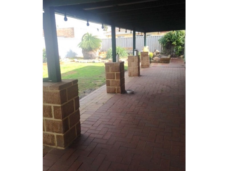 6 Elmwood Court, Marangaroo WA 6064