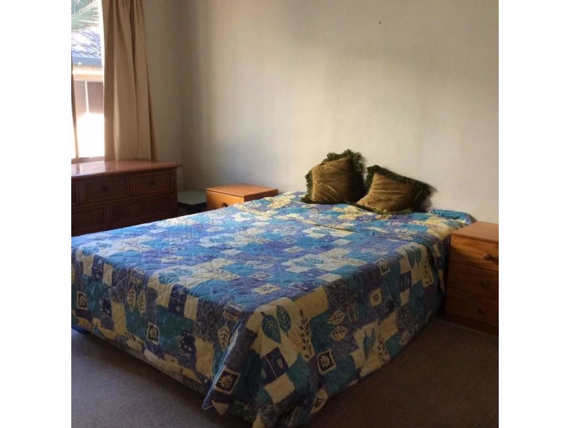 1/35 Old Burleigh Rd, Surfers Paradise QLD 4217