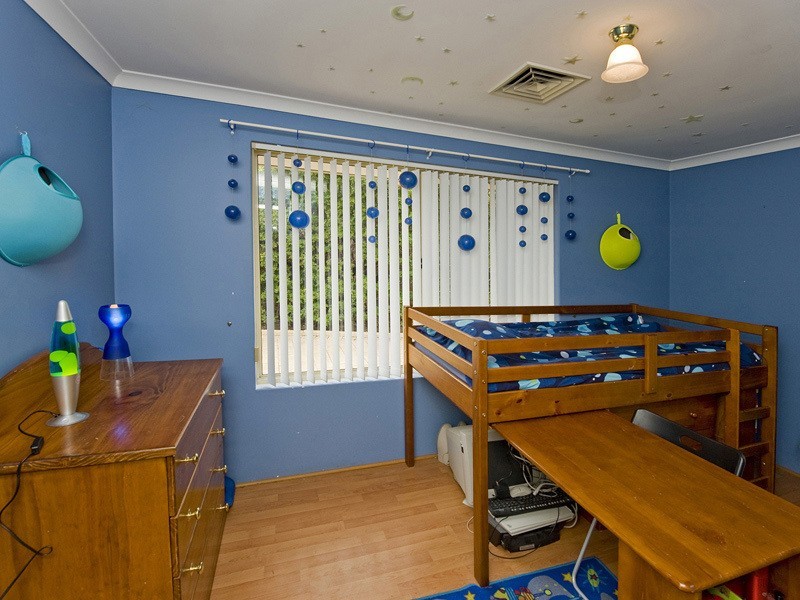 4 Durrow Close, Ballajura WA 6066