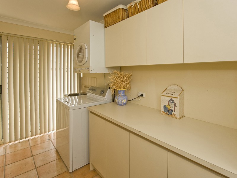 4 Durrow Close, Ballajura WA 6066