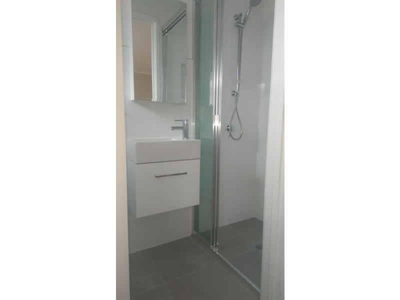 2/71 Cheddar Rd, Reservoir VIC 3073