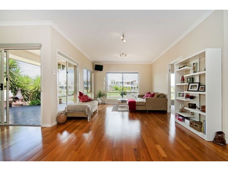 7 Southaven Drive, Helensvale QLD 4212