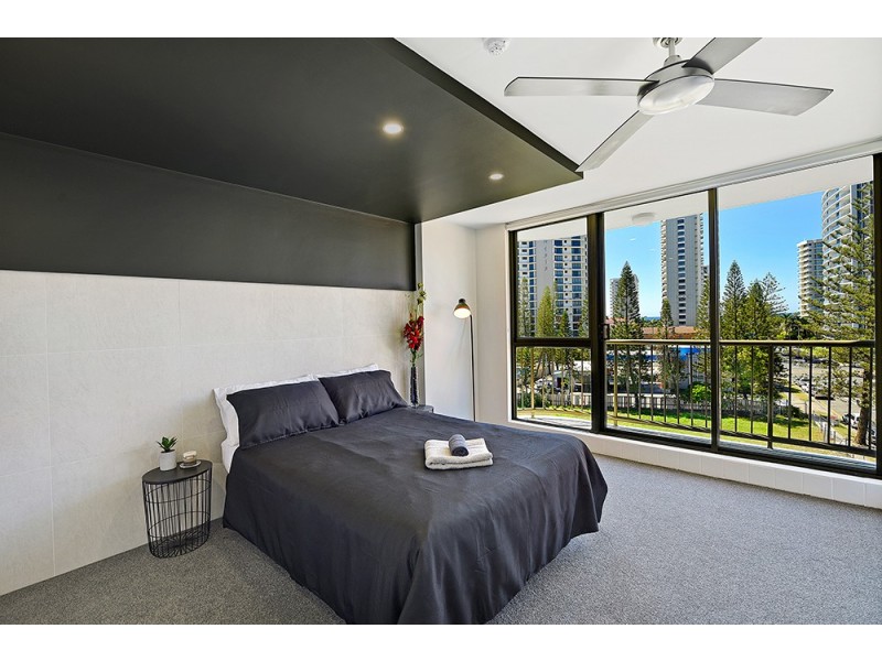 20/43 Enderley Avenue, Surfers Paradise QLD 4217