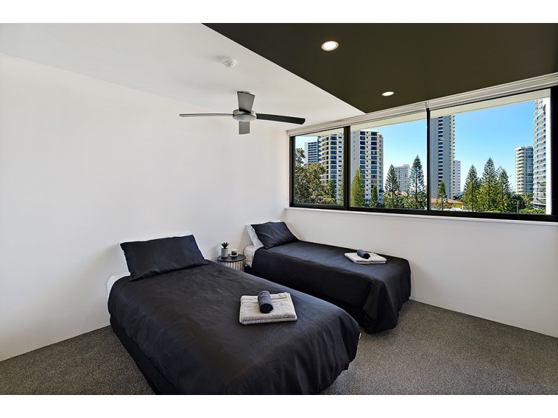 20/43 Enderley Avenue, Surfers Paradise QLD 4217