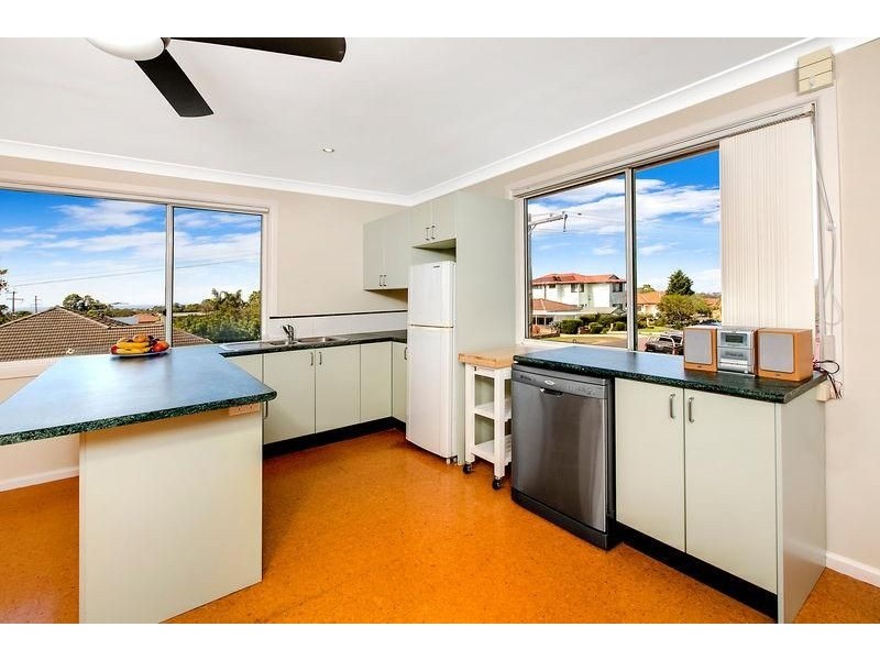 93a Warringah Rd, Narraweena NSW 2099