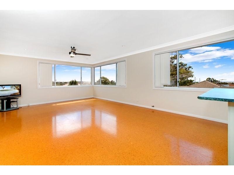 93a Warringah Rd, Narraweena NSW 2099