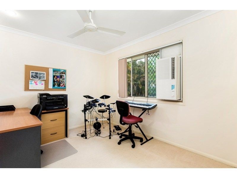 28 Barron court, Hillcrest QLD 4118