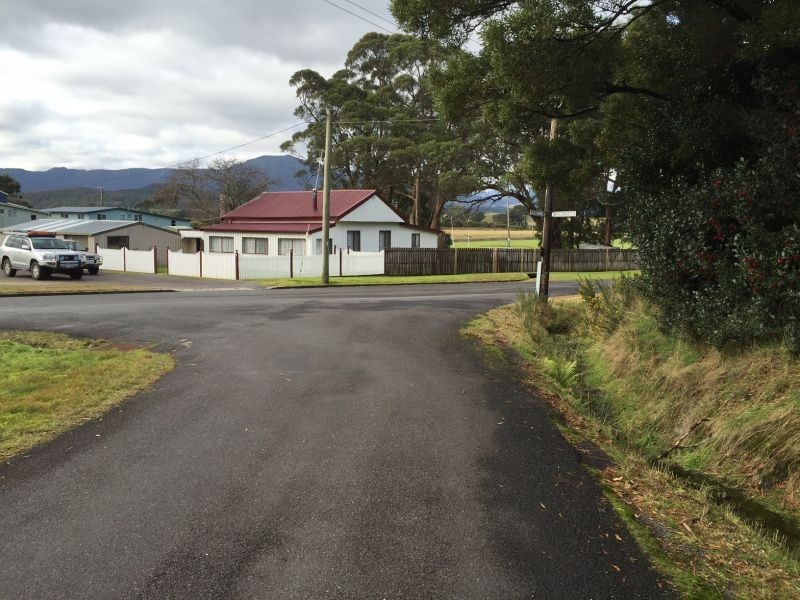 3 Pillinger Sr, Zeehan TAS 7469