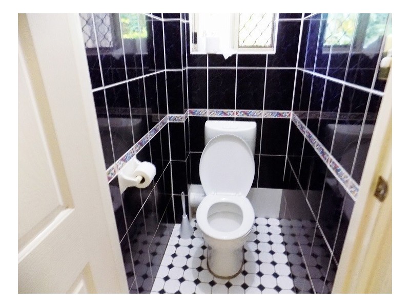 unit 2/28A WESTVIEW RD, Currumbin QLD 4223