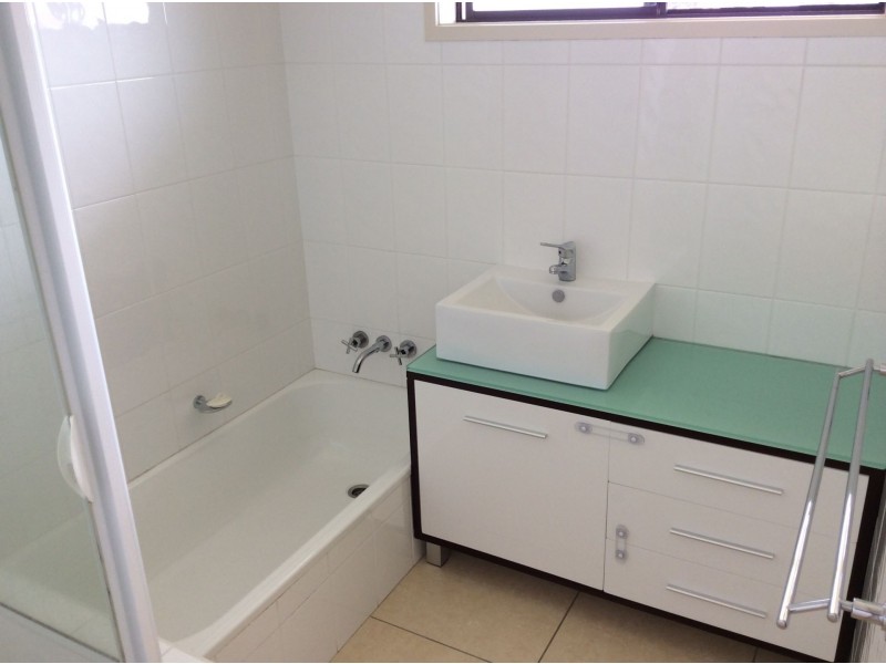 4/3 Barbet Place, Burleigh Waters QLD 4220