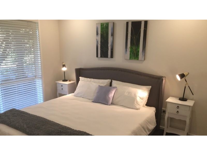 11 Gunyah Place, Glenfield Park NSW 2650
