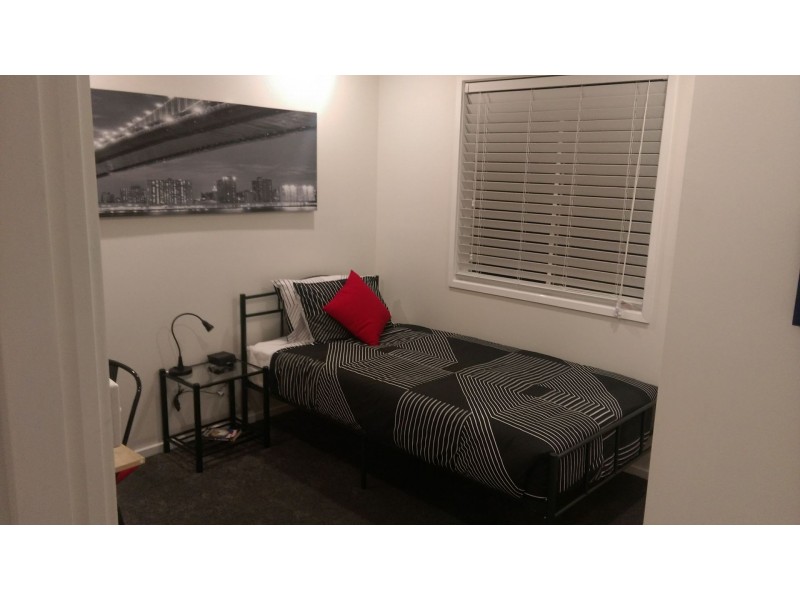 11 Gunyah Place, Glenfield Park NSW 2650