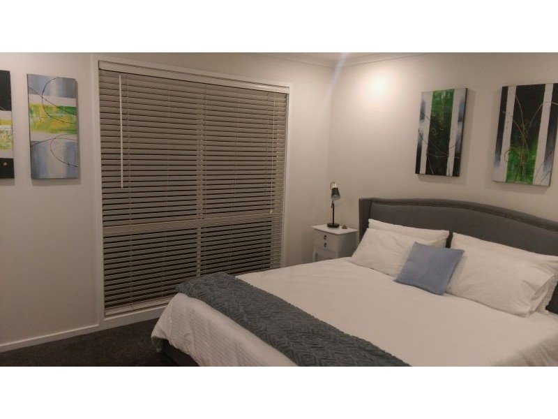 11 Gunyah Place, Glenfield Park NSW 2650