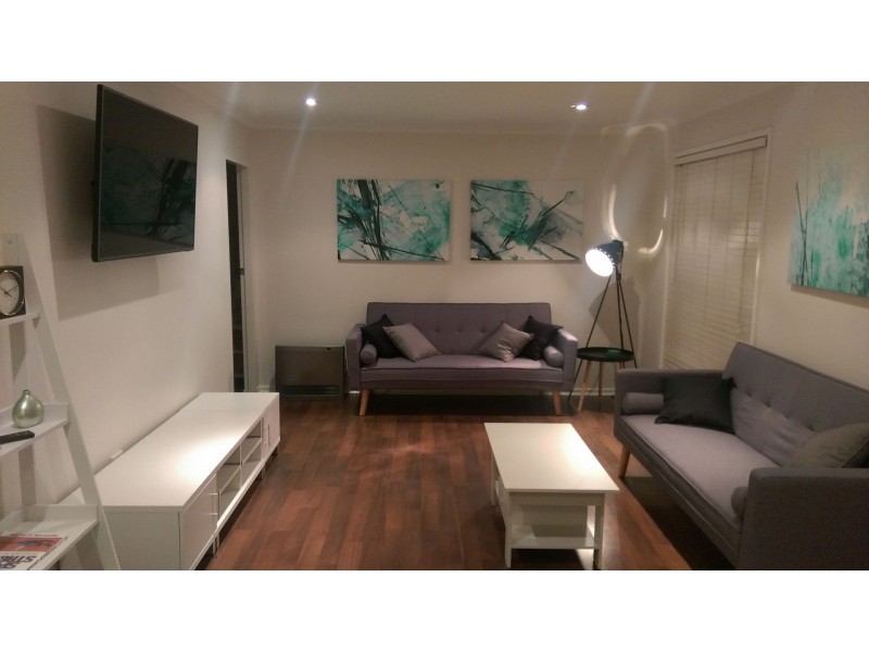 11 Gunyah Place, Glenfield Park NSW 2650