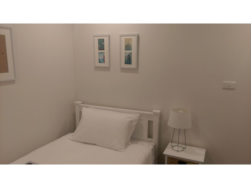 11 Gunyah Place, Glenfield Park NSW 2650