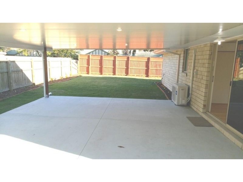 8 Shaw Place, Wynnum West QLD 4178