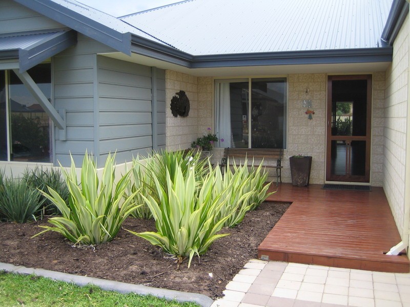 26 Stillwater Avenue, Drummond Cove WA 6532