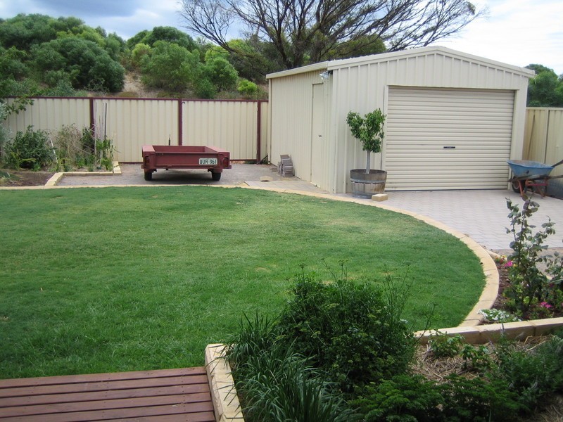 26 Stillwater Avenue, Drummond Cove WA 6532