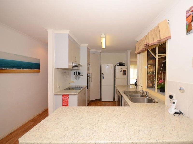 22 ocean view st, Point Vernon QLD 4655