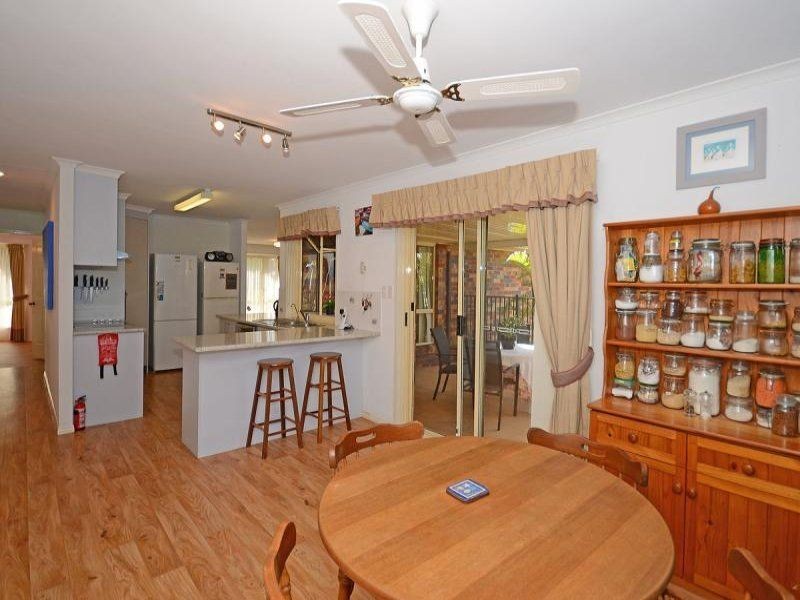 22 ocean view st, Point Vernon QLD 4655