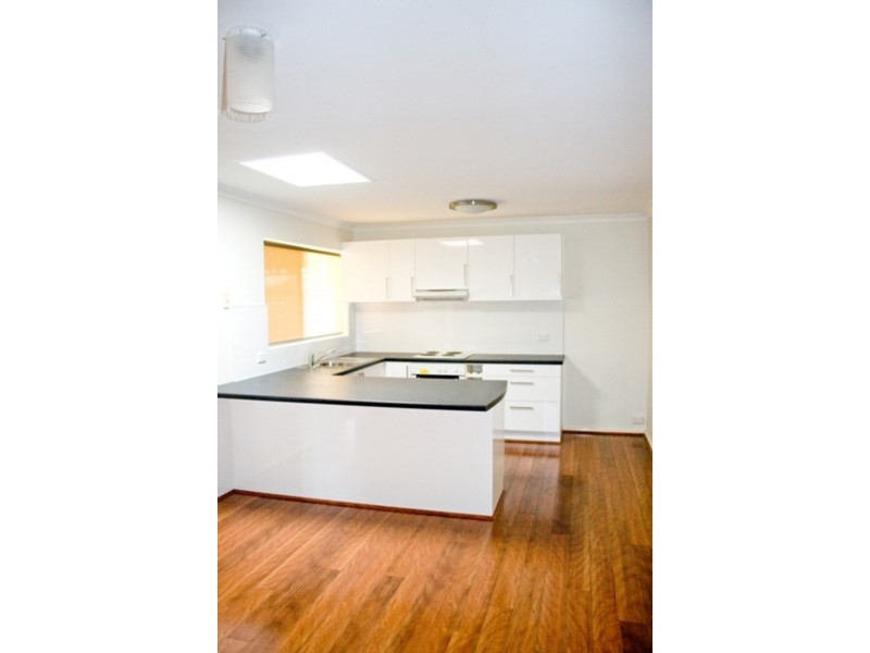 1 Carlton Place, Swan View WA 6056