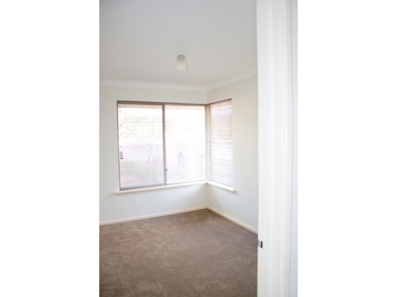 1 Carlton Place, Swan View WA 6056