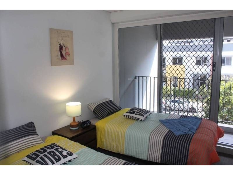 417/4 Como Crescent, Southport QLD 4215