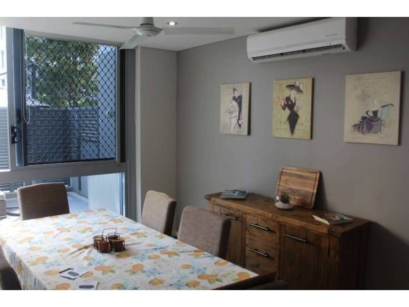 417/4 Como Crescent, Southport QLD 4215