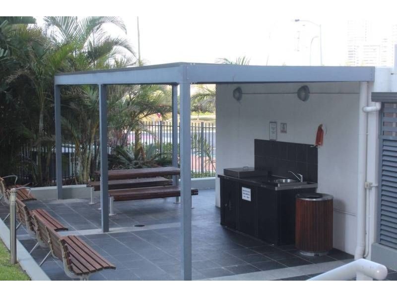 417/4 Como Crescent, Southport QLD 4215