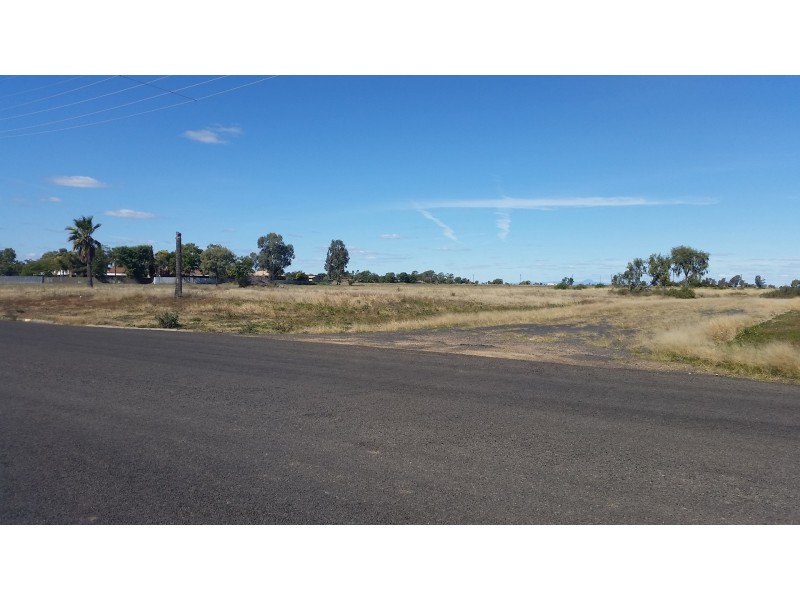 2 Sugarwood Place, Moree NSW 2400