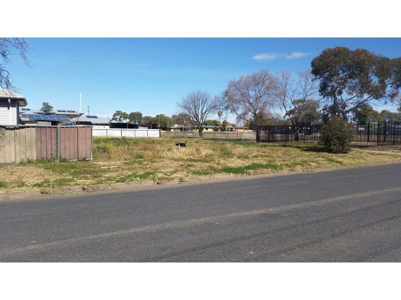 4 Cooee Street, Moree NSW 2400