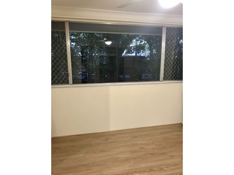 4/19 Norman Crescent, Norman Park QLD 4170